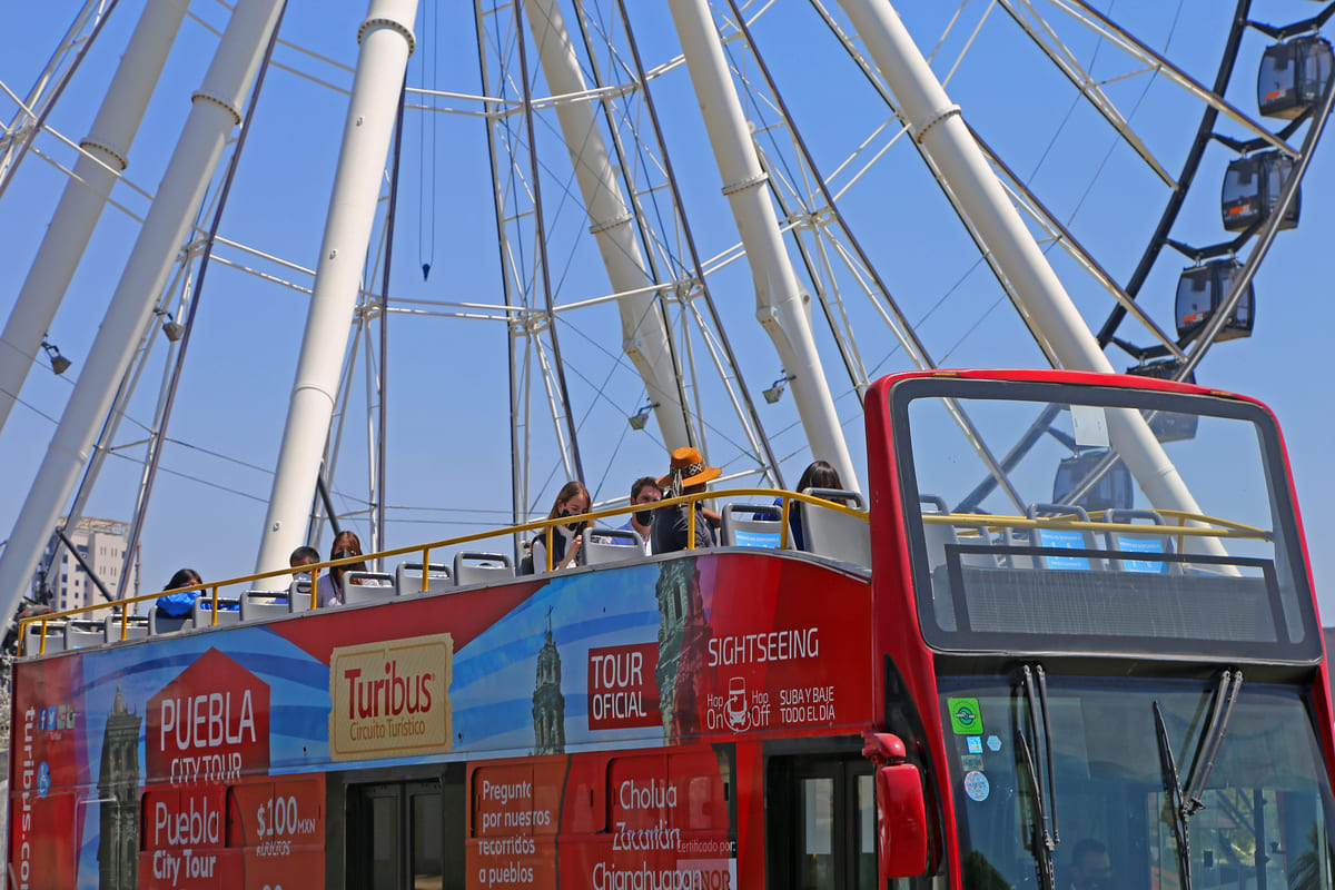 Turibus in the Angelópolis area.